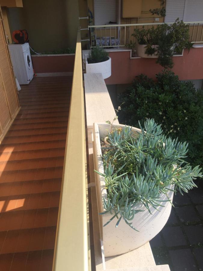 A Due Passi Dal Mare Apartment Vallecrosia Ngoại thất bức ảnh